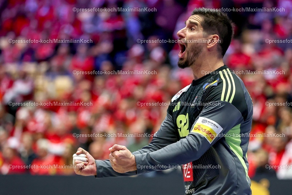 EHF26012602066 | 26.01.2026, Handball, Men's EHF EURO 2026, Frankreich - Spanien, Jyske Bank Boxen in Herning, Dänemark, Main Round:  Remi Desbonnet (France #92) jubelnd