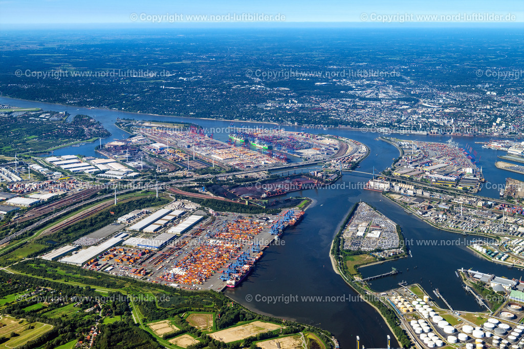 Hamburg_Altenwerder_Hafen_ELS_4447040923 | HAMBURG 21.08.2023 Containerterminal HHLA Container Terminal Altenwerder (CTA) am Ufer der Elbe im Stadtteil Altenwerder in Hamburg. // Container Terminal HHLA Container Terminal Altenwerder (CTA) on the Elbe riverbank in the Altenwerder part of Hamburg in Germany. Foto: Martin Elsen