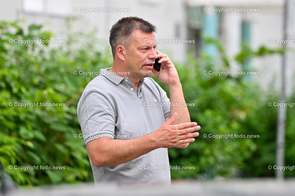 Polizeieinsatz Linz Nietzschestrasse nach Bombendrohung im Polizeigebaeude_ 22.05.2024-4 | 22.05.2024, AUT, Polizeieinsatz Linz Nietzschestrasse nach Bombendrohung im Polizeigebaeude, im Bild David Furtner (Polizei Presse LPD Ooe)