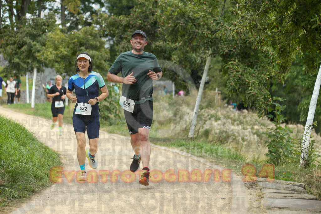 250824_1419_EX1_5780 | Sportfotografie im Rhein-Sieg Kreis, Köln, Bonn, NRW, Rheinland Pfalz, Hessen, etc. Unser Tätigkeitsfeld umfasst den Laufsport vom Volkslauf über den Marathon, Duathlon, Triathon bis zum Ultralauf wie Kölnpfad Ultra oder Schindertrail.