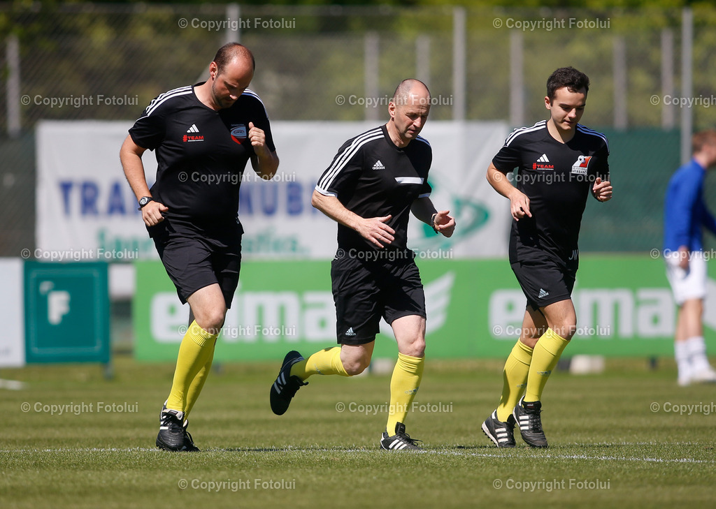 A_LUI_27042024_42 | SPORT,FUSSBALL,LT1 OOE LIGA ASKOE OEDT-UNION EDELWEISS LINZ 27.04.2024 IM BILD: SCHIEDSRICHTERTEAM THOMAS SCHWEIGHOFER, MANFRED ERLINGER UND JAKOB WALLNER FOTO:FOTOLUI