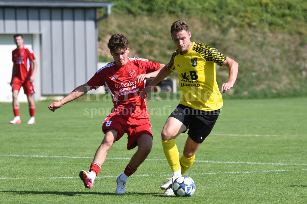TSV Seebach : FC AmbergSpVgg GW Deggendorf : TSV Karpfham | Marco Aigner (TSV Seebach #8) Neuzugang vom FC Passau - Realisiert mit Pictrs.com