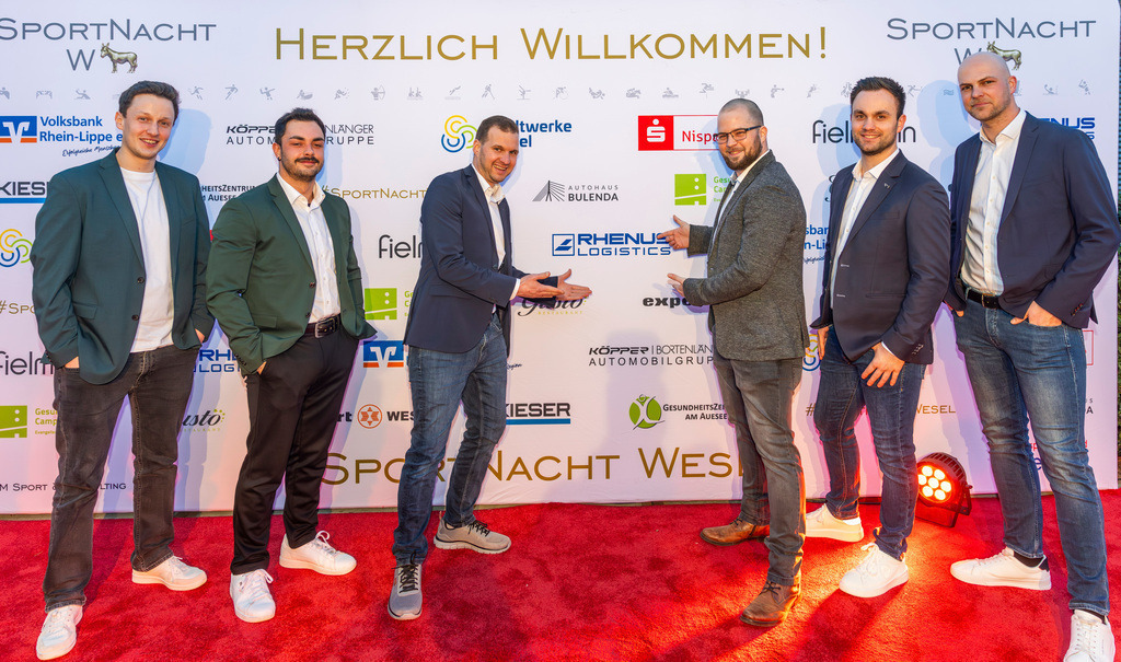 top-top.de 260306-234 | Foto, Video, Fotografie, Videografie, Fotobox, DJ, Discjockey, Musik, Musikbox, Veranstaltung, Photobooth, Amazon, Ebay, Buchtipp, Bestseller, Autor, Verlag, Buch, Wesel, Hamminkeln, NRW, Dinslaken, Rees, Drohne, Hochzeit, Party, Fotobox, Wesel, Fotograf