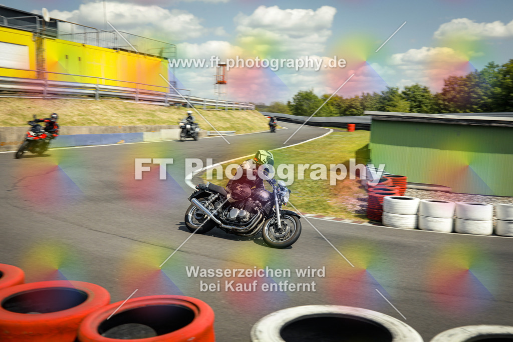 OBK_Mai_Justin_Uwe-11002 | Hier findet Ihr Bilder von Touristenfahrten auf der Nürburgring Nordschleife oder von anderen Veranstaltungen die ich besucht habe. Viel Spass beim Durch Schauen 