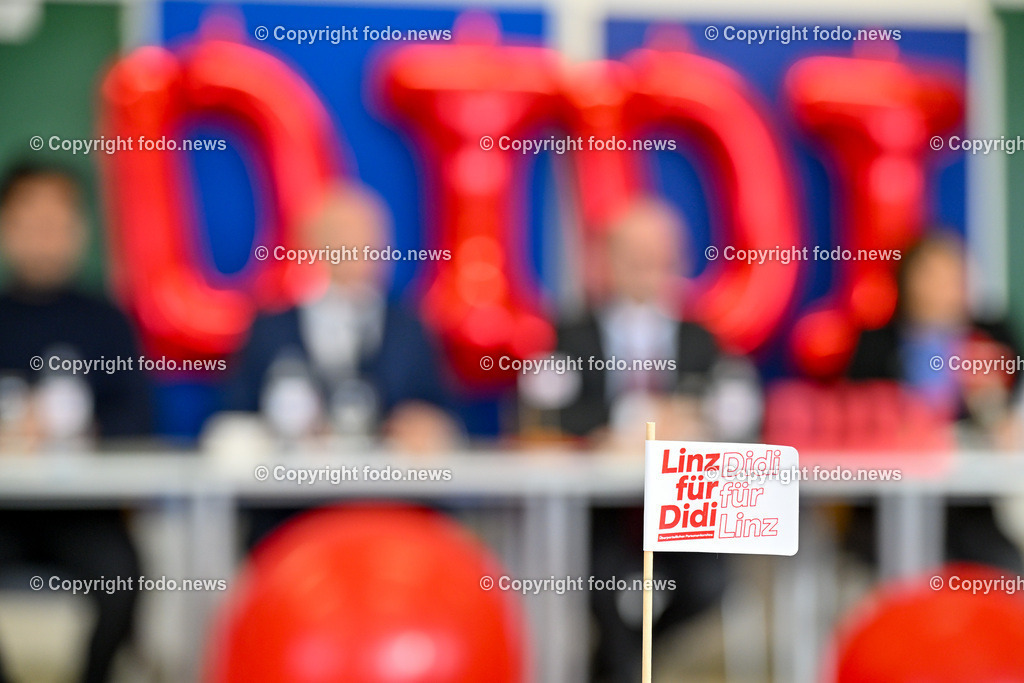 Pressekonferenz Personenkomitee fuer Didi Prammer_ 19.11.2024-7 | 19.11.2024, Linz, AUT, Pressekonferenz Personenkomitee fuer Didi Prammer, im Bild Linz fuer Didi, Didi fuer Linz
