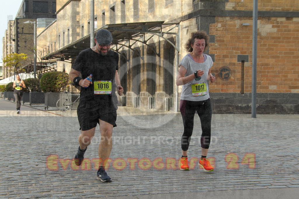 250920_1535_EV4_9229 | Sportfotografie im Rhein-Sieg Kreis, Köln, Bonn, NRW, Rheinland Pfalz, Hessen, etc. Unser Tätigkeitsfeld umfasst den Laufsport vom Volkslauf über den Marathon, Duathlon, Triathon bis zum Ultralauf wie Kölnpfad Ultra oder Schindertrail.