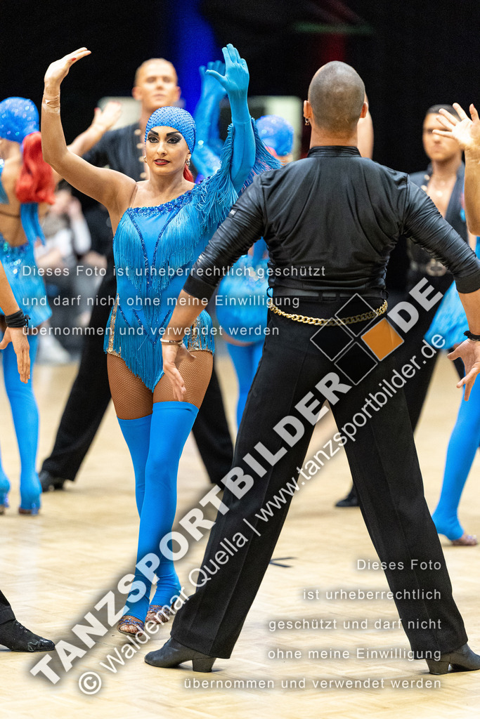 20240406-12349 | Hier finden Sie Tanz Bilder vom Latein und Standard Formationen tanzen. Sportbilder vom Tanzsport. Schöne Fotos und von Weltmeisterschaft, Europameisterschaft, Bundesliga, Regionalliga, Oberliga und Landesliga sowie von GOC Stuttgart, DanceComp, WM Bremen