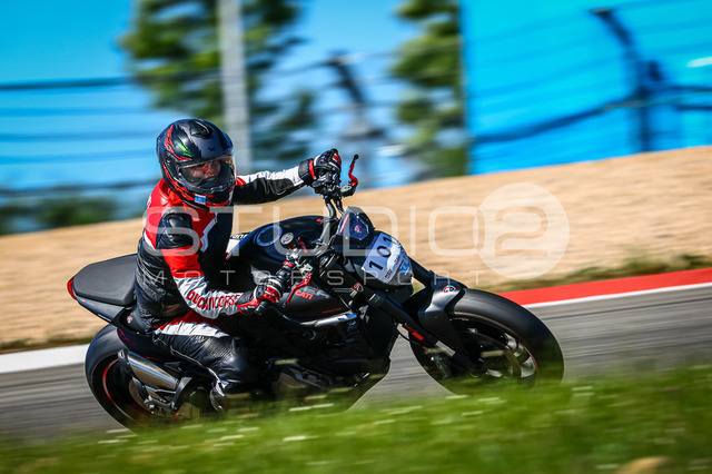 0101-260526NBR-007_101 | Deine Full-Service-Agentur für ✔️Videoproduktionen und ✔️Motorsportfotografie Jetzt Angebot anfragen!