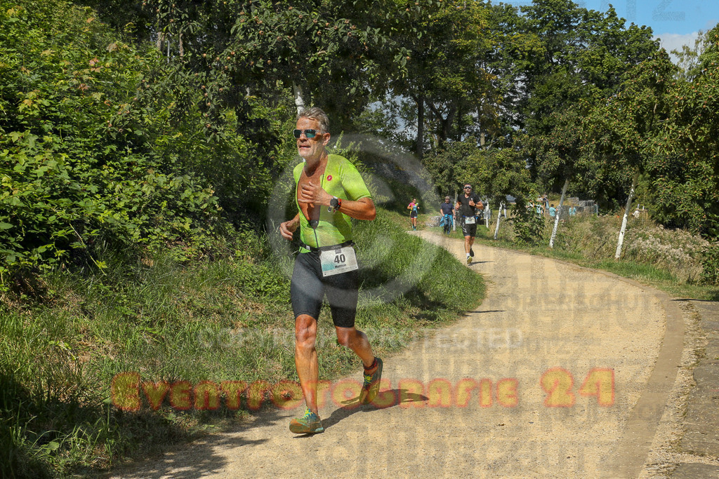 250824_1223_EX1_9256 | Sportfotografie im Rhein-Sieg Kreis, Köln, Bonn, NRW, Rheinland Pfalz, Hessen, etc. Unser Tätigkeitsfeld umfasst den Laufsport vom Volkslauf über den Marathon, Duathlon, Triathon bis zum Ultralauf wie Kölnpfad Ultra oder Schindertrail.