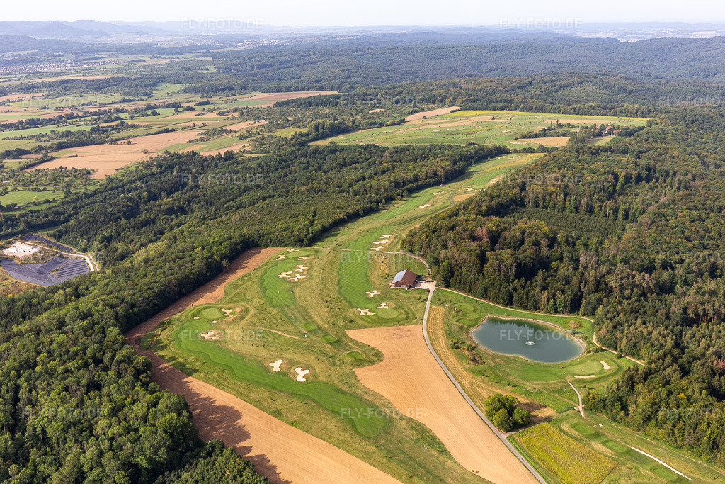 Luftbild: Golfclub Schloss Kressbach im Ortsteil Kreßbach in Tübingen im Bundesland Baden-Württemberg in Deutschland. Foto: IMG_008672.jpg vom 27.08.2020 durch Werner Riehm/FLY-FOTO.de