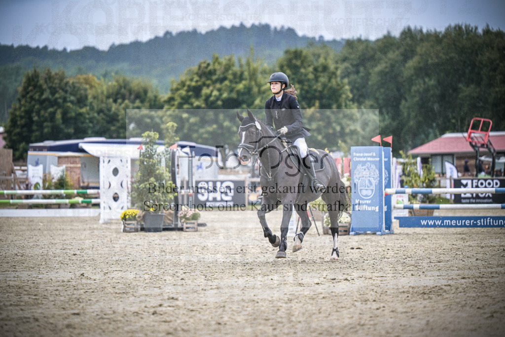 DOS_1991 | Entdecke hochwertige Reitturnierfotos von Foto Oger. Professionell, emotional und authentisch – jetzt Lieblingsmomente im Shop bestellen.Deutschlandweite Turnierfotografie. - Realisiert mit Pictrs.com