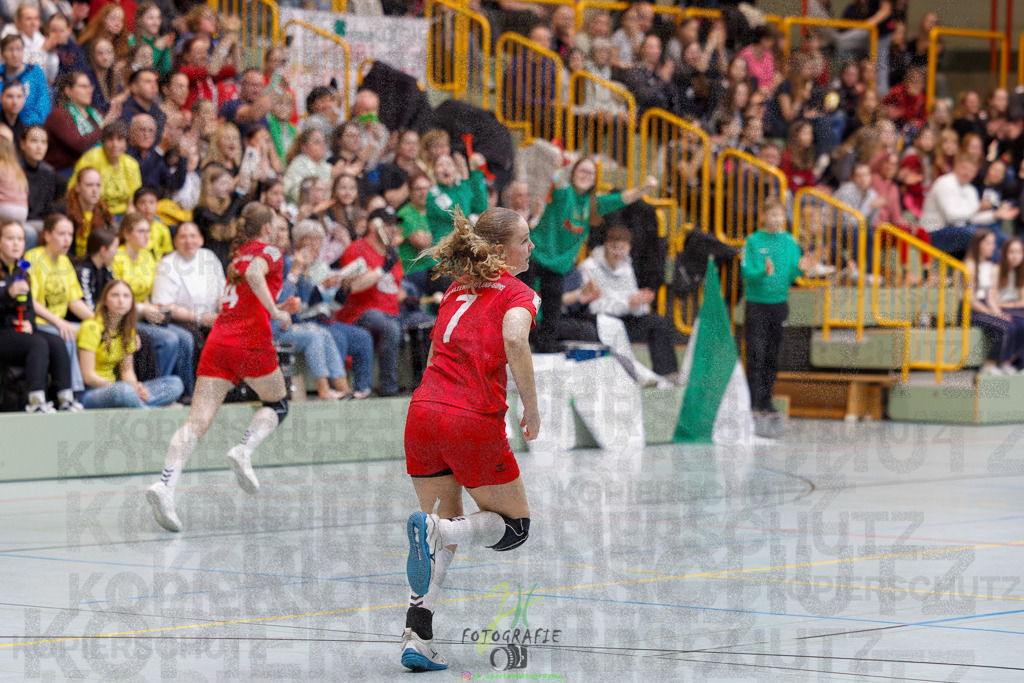 Hessenmeisterschaft wJC - Finale; HSG Kleenheim - HSG Weiterstadt/ Braunsh.Worf. | Hessenmeisterschaft wJC - Finale; HSG Kleenheim - HSG Weiterstadt/ Braunsh.Worf. am 22.03.2025 in Biedenkopf (Sporthalle Lahntalschule)Photo © 2025 - Jörg Heinrich - Realisiert mit Pictrs.com