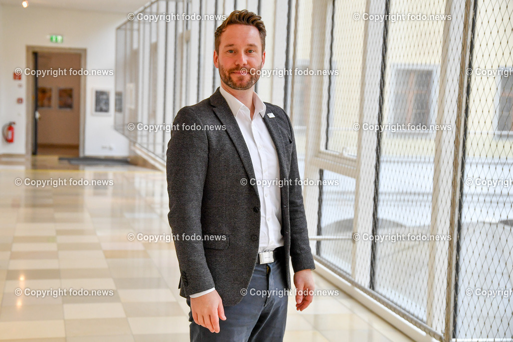 Pressekonferenz MFG Oesterreich_ Migrationsflut stoppen _ JETZT_ 01.12.2022-8 | 01.12.2022, Presseclub Linz, AUT, Pressekonferenz MFG Oesterreich, Migrationsflut stoppen – JETZT, im Bild Manuel Krautgartner (MFG, Klubobmann)
