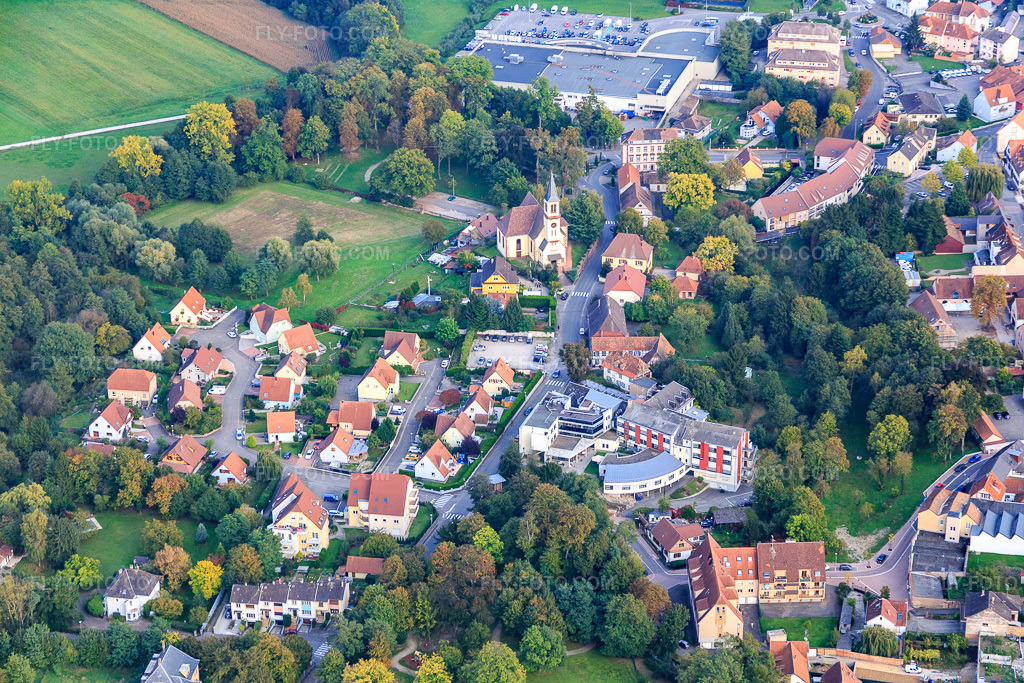 Aerial view: THE DEACONATE in Bischwiller in the state Bas-Rhin, France. – Photo: IMG_074280.jpg taken on 10/04/2014 by Werner Riehm/FLY-FOTO.com – Resolution of the original: 5472 x 3648 px – EHPAD Maison « Le Diaconat » de Bischwiller - Sonnenhof - Fondation protestante