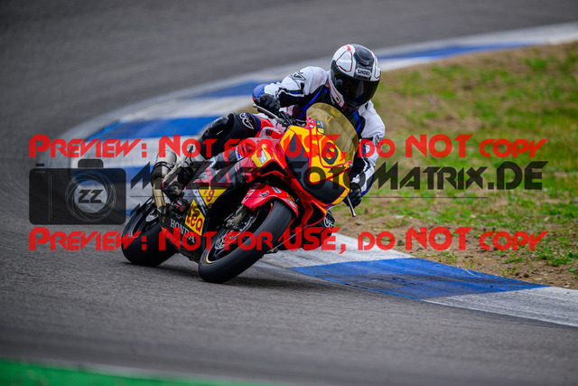 MaZZes_Fotomatrix_20250421_6007705_5758 | GELB