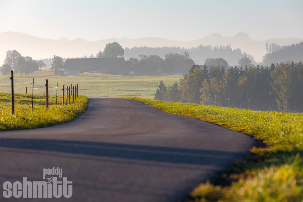 PS-Wege-2026-23 | Entdecke die größte Bildgalerie der Region mit Fotografien aus dem Allgäu, der Bodenseeregion, Oberschwaben, dem Donautal und der Schwäbischen Alb. Landschaften, Luftaufnahmen und Reisefotografie als Wandbild und Fotokunst. - Realisiert mit Pictrs.com
