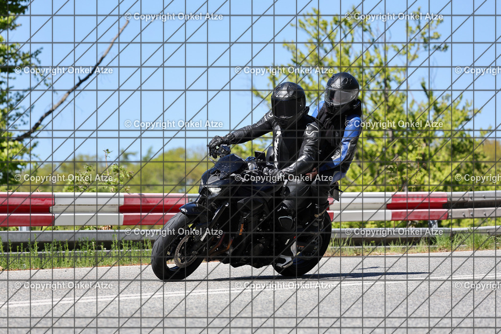 IMG_9979 | Fotograf am Kyffhäuser. Onkel Atze. Kyffhäuser Rennstrecke. Café36. Motorsportfotografie. - Realisiert mit Pictrs.com