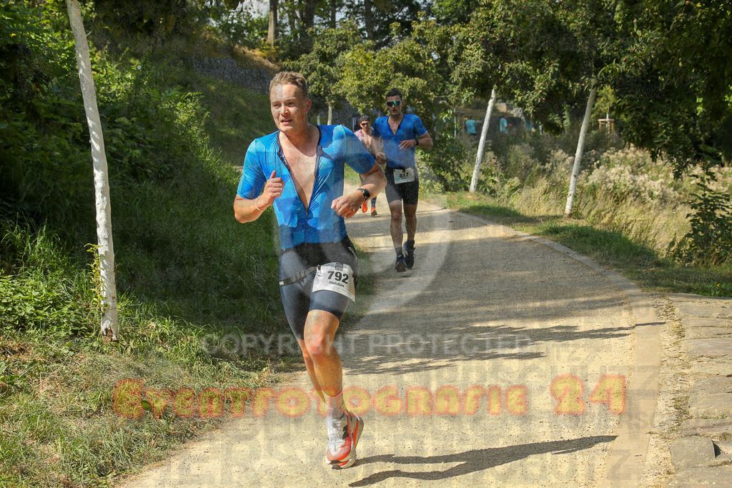 250824_1437_EX1_6892 | Sportfotografie im Rhein-Sieg Kreis, Köln, Bonn, NRW, Rheinland Pfalz, Hessen, etc. Unser Tätigkeitsfeld umfasst den Laufsport vom Volkslauf über den Marathon, Duathlon, Triathon bis zum Ultralauf wie Kölnpfad Ultra oder Schindertrail.