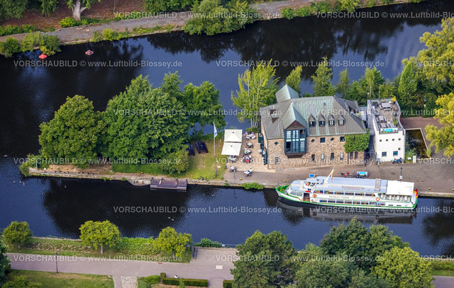 Muelheim220802179 | Luftbild, Haus Ruhrnatur mit Außengastronomie, Ausflugsschiffe, Altstadt I - Südwest, Mülheim an der Ruhr, Ruhrgebiet, Nordrhein-Westfalen, Deutschland