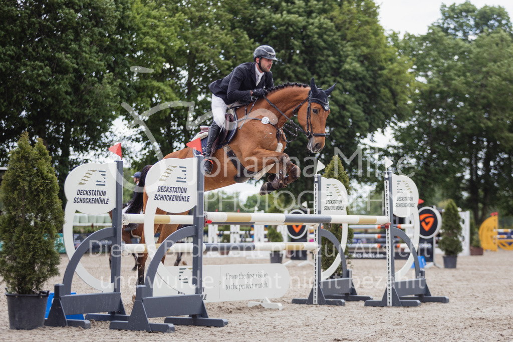 250506_Mühlen_SprPf-L1-392 | Deine schönsten Turniermomente als professionelle Fotos! Entdecke hochwertige Pferdesport-Fotografie im Online-Shop. Jetzt Fotos finden & bestellen!