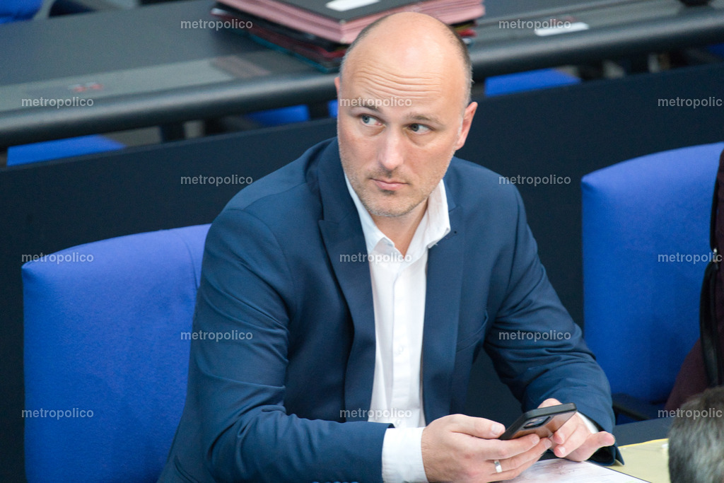 Sven Lehmann (4) | Metropolico