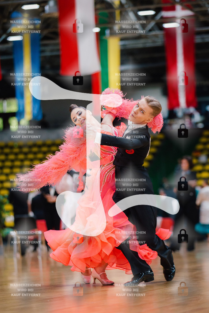 Hessen Tanzt WDSF Open Junior II Standard 4th (208) Oliver Gebert _ Alina Balatsko (Czech Republic)-2025-05-17-7789 | Webshop for digital downloads and prints of dance sport, event & show photographer Julian Link - Realisiert mit Pictrs.com