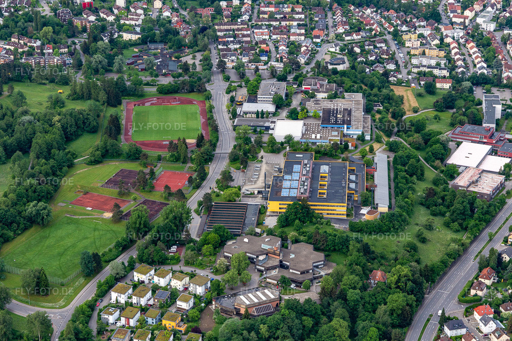 Luftbild: Humpis-Schule Ravensburg KreisMedienZentrum und Bildungszentrum St. Konrad Ravensburg im Ortsteil Burach in Ravensburg im Bundesland Baden-Württemberg in Deutschland.Foto: IMG_131942.jpg vom 26.05.2022 durch Werner Riehm/FLY-FOTO.deWWW.KREISMEDIENZENTRUM.DEKaufmännische berufliche SchuleBZ St. Konrad Ravensburg