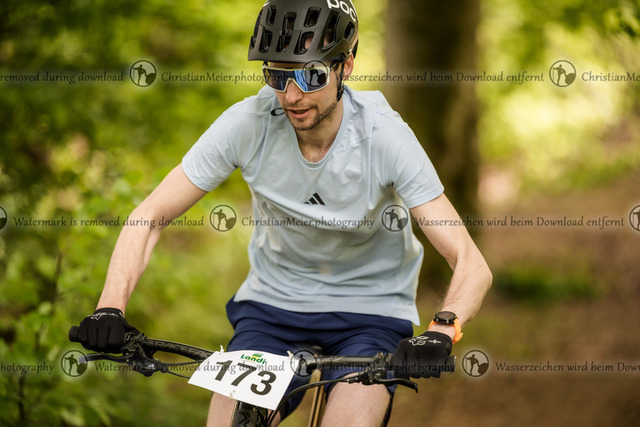 Eierlesen 2026 | Sie wurden bei einem Event oder Sportanlass fotografiert? Hier finden sie ihre Bilder! - Realisiert mit Pictrs.com