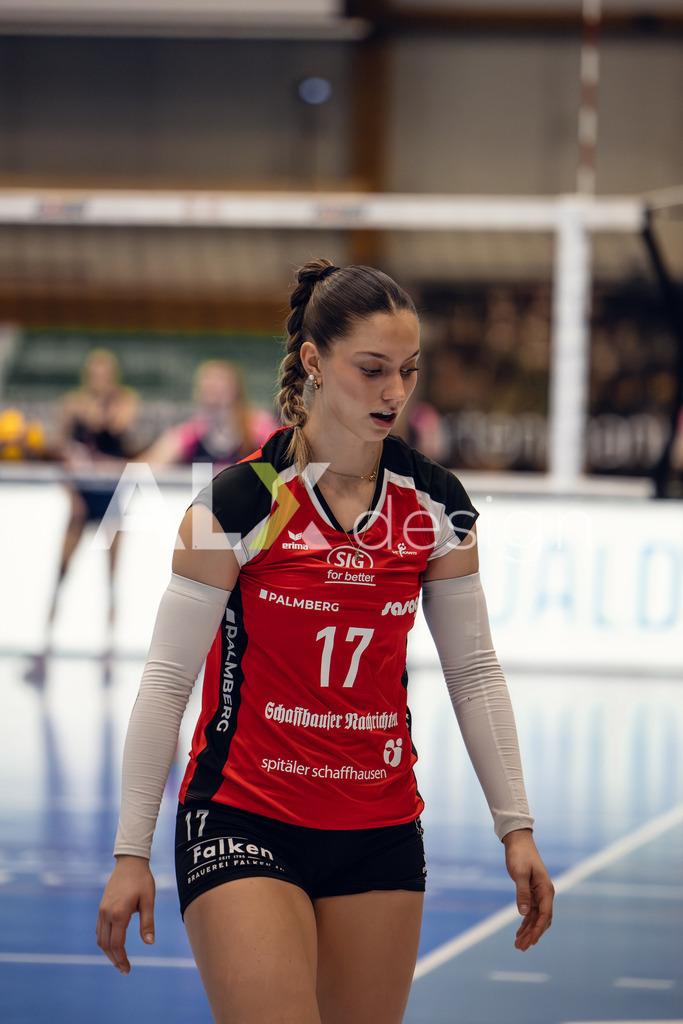 Volleyball I Frauen I Saison 2025-2026 I Volleyball NLA | Women I Round 14 I VC Kanti Schaffhausen - NLZ Volleyball Academy Zürich I 16.01.2026 | VC Kanti Schaffhausen - 17 Leana Zuvic (CH) - Mitte - Realisiert mit Pictrs.com