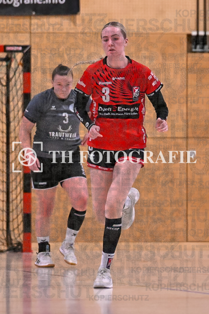 GER, SG Maulburg/Steinen - HB Kinzigtal, Handball, Suedbadenliga, 22. Spieltag, Saison 2023/2024, 27.04.2024 | Leonie Kiefer (SG Maulburg/Steinen, #03)

GER, SG Maulburg/Steinen - HB Kinzigtal, Handball, Suedbadenliga, 22. Spieltag, Saison 2023/2024, 27.04.2024

Foto: TH Fotografie/Thomas Hess