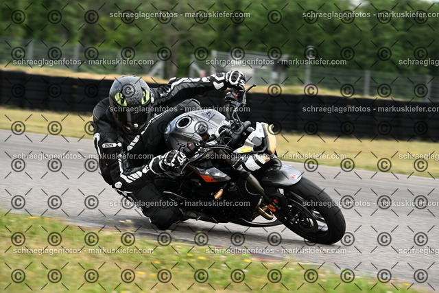 25bt02-0743 | markuskiefer.com - Realisiert mit Pictrs.com