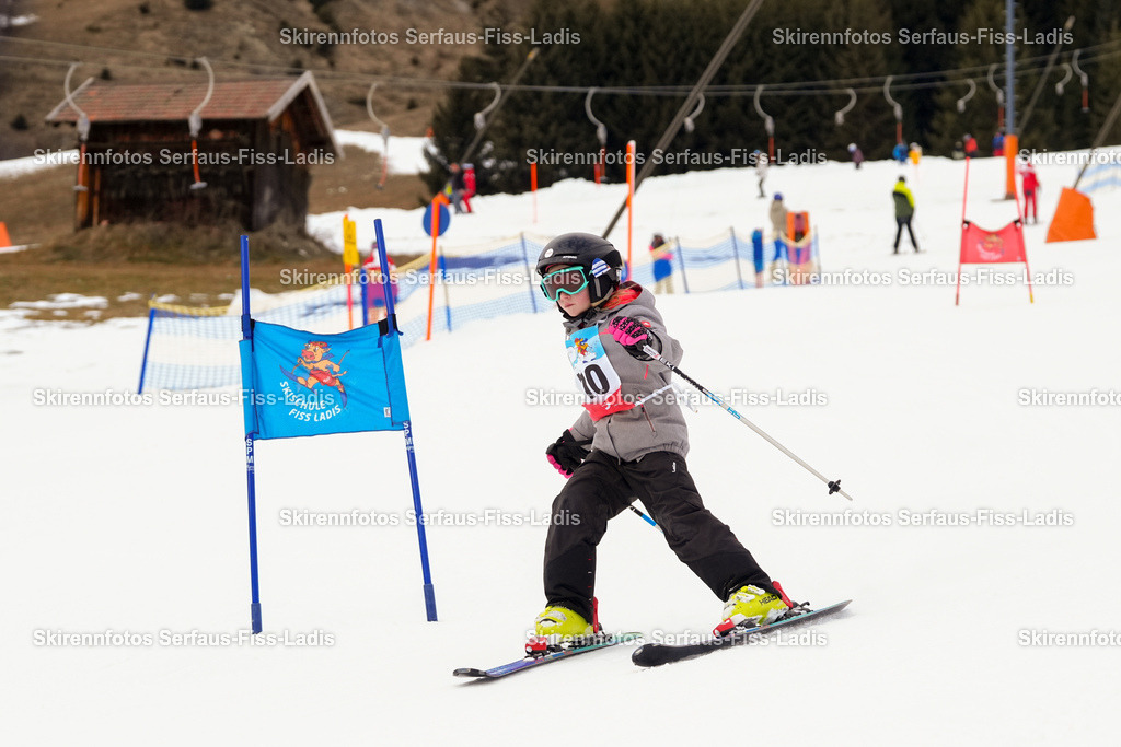 SRF_02.01.2026_0671 | Skirennfotos,Serfaus,Fiss,Ladis,Kinderskirennen,Winter,Tirol,Oberland,skirace,SFL,feelfree,weil wir's genießen,ski,Ski,skifahren,Sonnenplateau, - Realisiert mit Pictrs.com