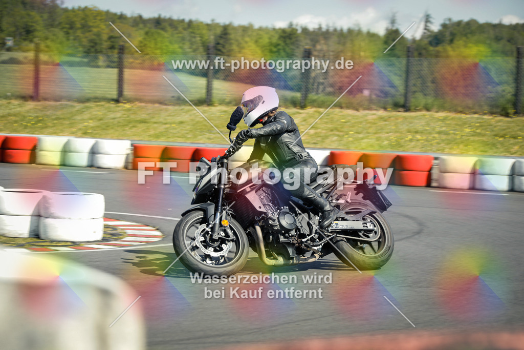 OBK_Mai_Martina_Markus-10502 | Hier findet Ihr Bilder von Touristenfahrten auf der Nürburgring Nordschleife oder von anderen Veranstaltungen die ich besucht habe. Viel Spass beim Durch Schauen 