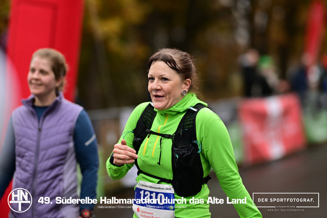 Süderelbe Halbmarathon 2025 I 09.11.2025 I Fotograf_DerSportfotograf.I 00712 | Der Sportfotograf. - Realisiert mit Pictrs.com