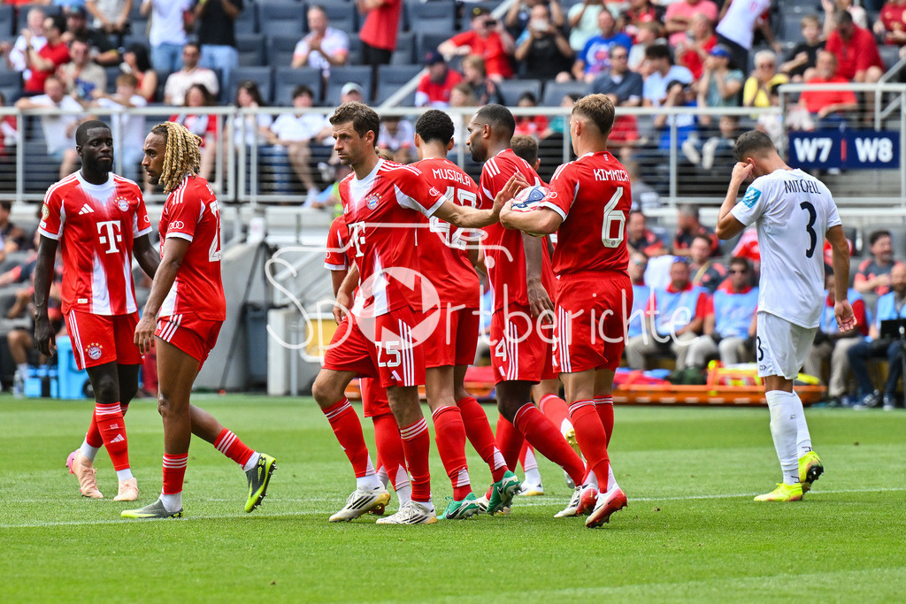 FC Bayern München - TQL Stadium | Jubel der Bayern nach dem Treffer zum 8-0 durch. Jamal MUSIALA (FC Bayern Muenchen 42) / Tor / Torschuetze / Freude / Happy / FIFA Club World Cup: FC Bayern Muenchen - Auchkland City FC, TQL Stadium am 15.06.2025 / BLD / ZDF / NOT FOR SALE IN USA