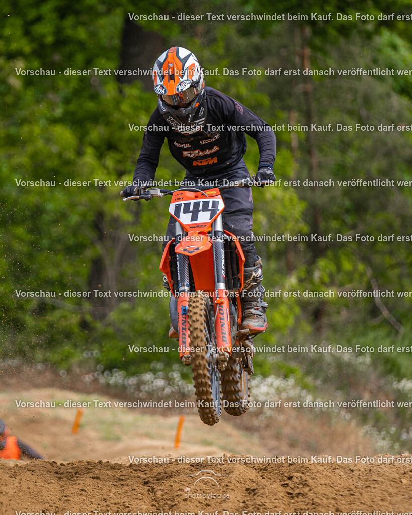 05_17_GroßGlienicke_clubsport-9677 | Sportfotografin aus Berlin-Brandenburg mit Fokus auf Motocross. Ich halte deine sportliche Leistung und echte Emotionen auf und neben der Strecke professionell fest. Entdecke die Fotos von deinem Rennen und bestelle sie direkt hier im Shop.