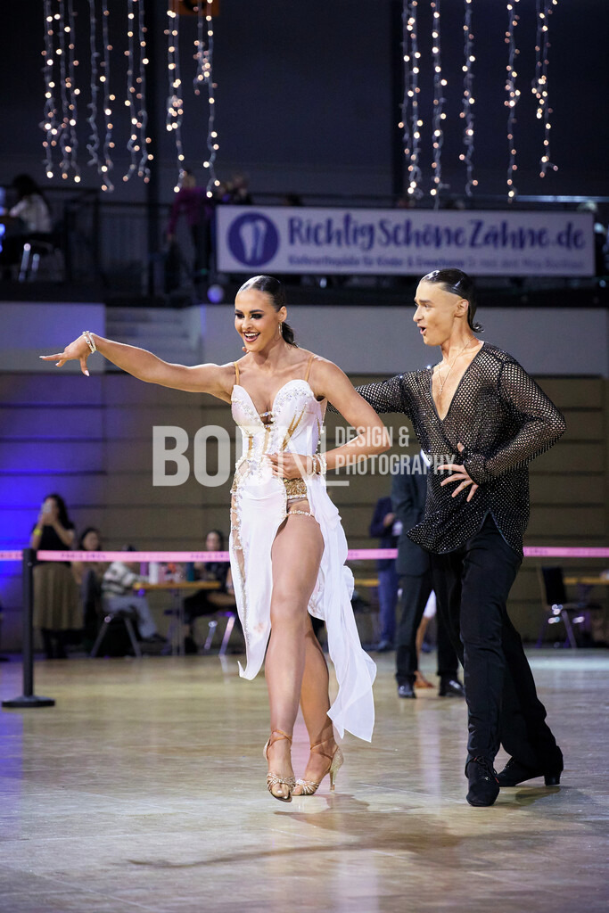 Winter Dance Festival | Mülheim a.d. Ruhr - 13.12.2025: Winter Dance Festival in Mülheim a.d. Ruhr (Westenergiehalle), Germany. Photo by: BobNL design &amp; photography  - Realized with Pictrs.com