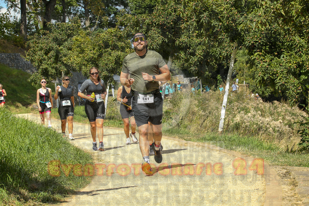 250824_1241_EX1_0214 | Sportfotografie im Rhein-Sieg Kreis, Köln, Bonn, NRW, Rheinland Pfalz, Hessen, etc. Unser Tätigkeitsfeld umfasst den Laufsport vom Volkslauf über den Marathon, Duathlon, Triathon bis zum Ultralauf wie Kölnpfad Ultra oder Schindertrail.