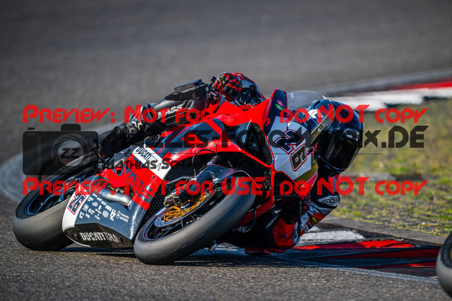 MaZZes_FotoMatrix_240901_6007705_9105 | SSP600