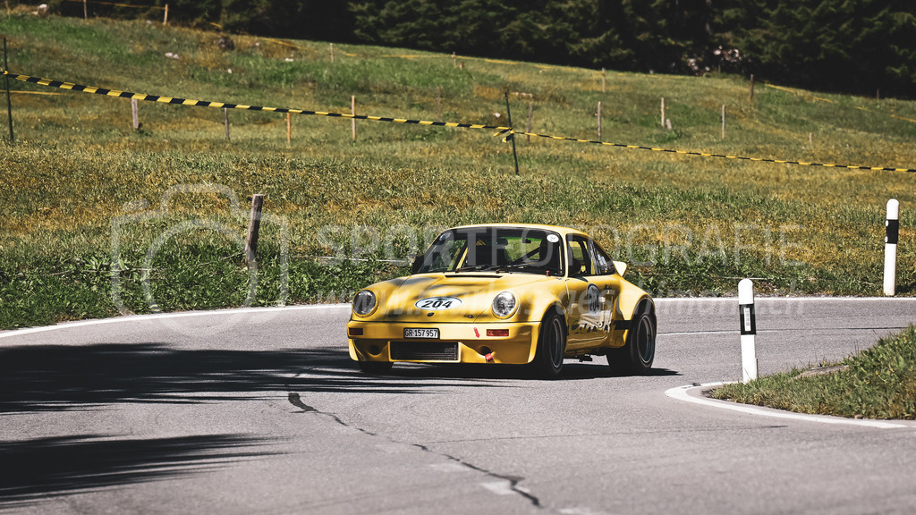 19. Arosa ClassicCar 2023 - 1. September 2023 | 19. Arosa ClassicCar 2023
Arosa, Schweiz
Gansser Franco aus Celerina mit der Startnummer 204 in einem Porsche 911, Jahrgang 1978, in der Klasse Classic Trophy.
@arosaclassiccar, @arosa.official, #arosaclassiccar, #arosa, #76curves, #classiccar
Bild: Sportfotografie Markus Aeschimann | www.markus-aeschimann.ch - Realisiert mit Pictrs.com