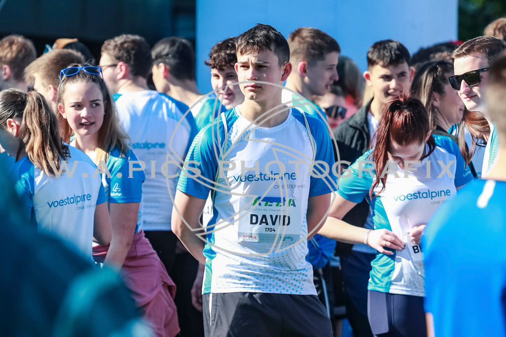 ..... | LINZ,AUSTRIA,27.April 25, Int. 3 Brückenlauf Linz  , Image shows: Photo: WAPICS / Manuel Binder