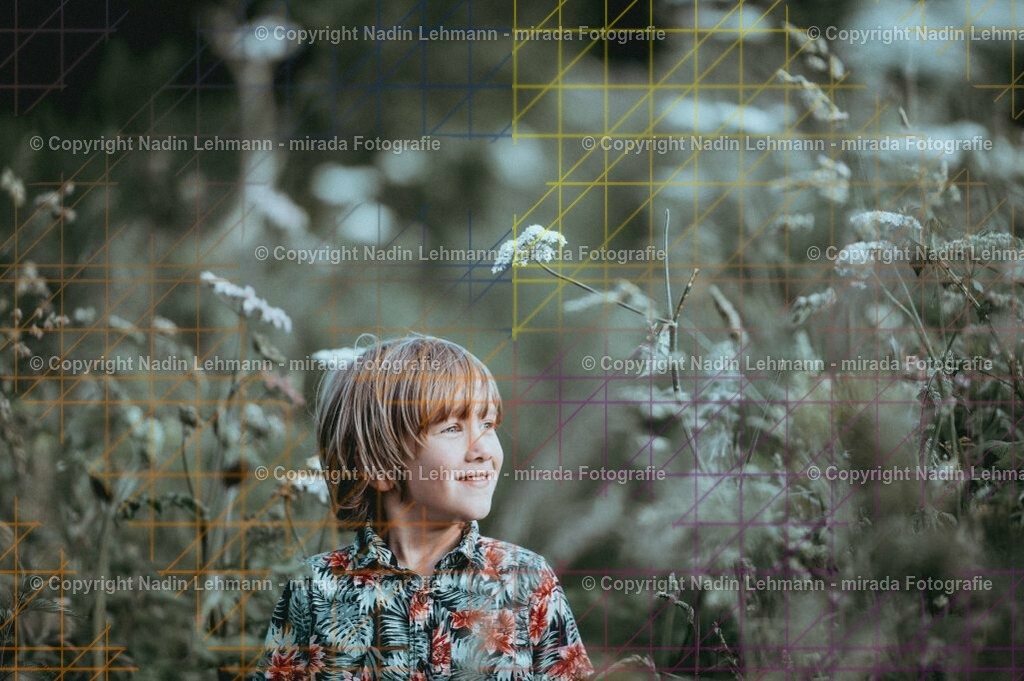 2-04-1025-682 | „Willkommen bei mirada Fotografie – Ihr Shop für professionelle Kindergarten- und Grundschulfotografie. Unvergessliche Erinnerungen für Kinder & Eltern. Jetzt entdecken!" - Realisiert mit Pictrs.com