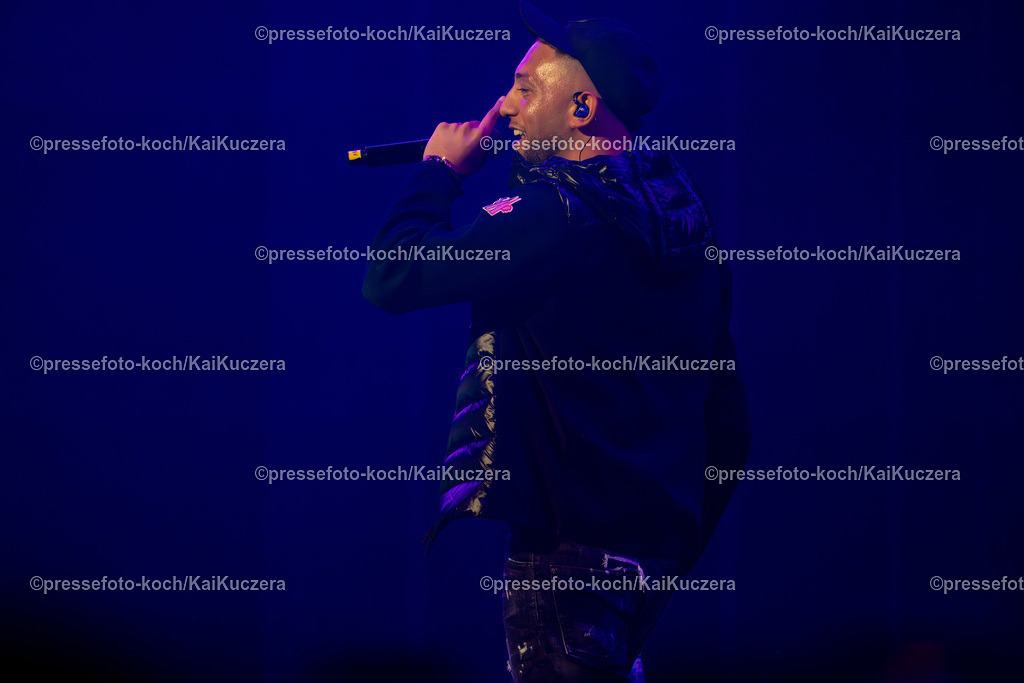 KKU21122401006 | 21.12.2024, xkkux, Düsseldorf, Mitsubishi Electric HALLE, Der Rapper Bobby Vandamme performt bei der GoodFellas Tour 2024