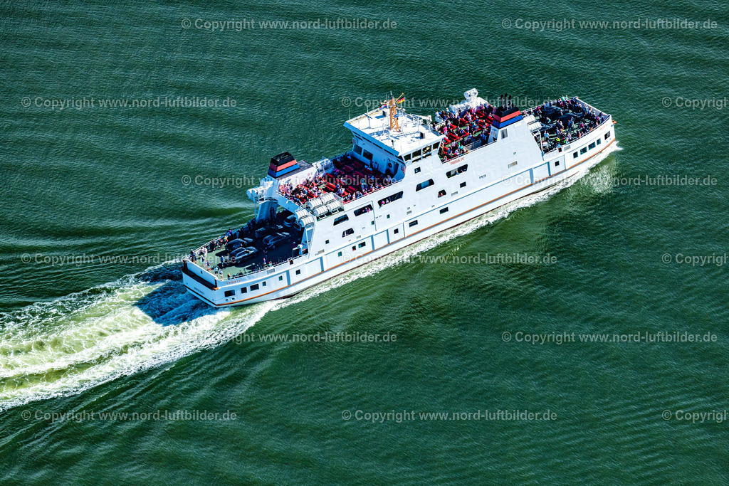 Norderney_Fähre_Frisia_4_ELS_5974050923 | NORDERNEY 05.09.2023 Fahrt eines Fähr- Schiffes der AG Reederei Norden-Frisia, Schiff " Frisia 4 "im Ortsteil Norddeich in Norden im Bundesland Niedersachsen, Deutschland. Weiterführende Informationen bei: Reederei Norden-Frisia AG. // Trip of a ferry ship of the AG Reederei Norden-Frisia ship "Frisia 4" in the district of Norddeich in Norden in the state Lower Saxony, Germany. Further information at: Reederei Norden-Frisia AG. Foto: Martin Elsen