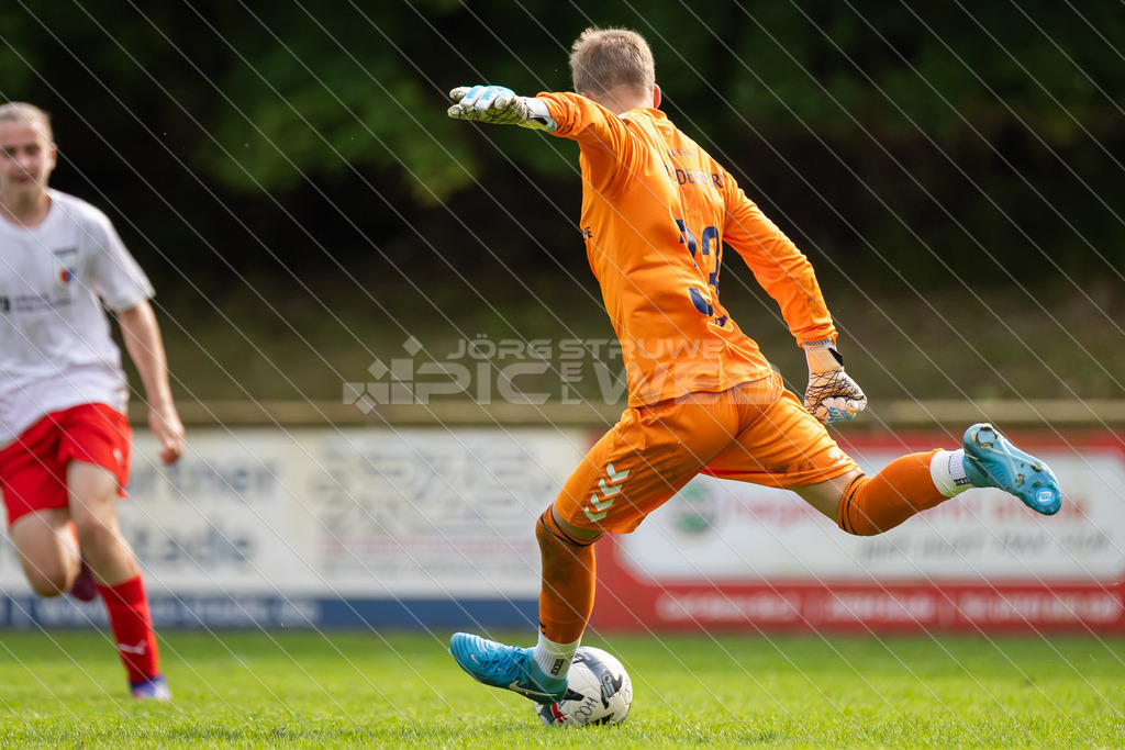 20250920_Picselweb-Fotografie_1R3_1498 | JFV D/A &amp; Stade - VfB Oldenburg0:1 VfB no70:2 VfB no70:3 VfB JFV Eigentor0:4 VfB no70:5 VfB no71:5 JFV no3 Jaric Jimenez-Voss2:5 JFV no9 Janko Sylvester3:5 JFV no16 Damian Elias Mihro Burekovic - Realisiert mit Pictrs.com