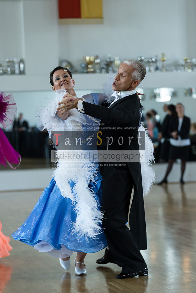 20240525_RL-Masters3-Std_4433 | Tanzsportbilder, Standardtanz, Lateintanz, WDSF, DTV, LTVB, dancecomp, goc, hessen tanzt, blaues band der spree, walzer, tango, wiener walzer, slowfox, quickstepp, samba, rumba, cha-cha-cha, paso doble. jive, hd-kroft photography, turniertanzsport