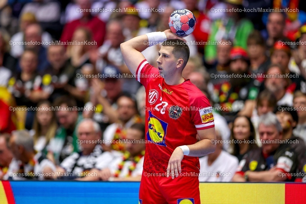 EHF19012601126 | 19.01.2026, Handball, Men's EHF EURO 2026, Österreich - Serbien, Jyske Bank Boxen in Herning, Dänemark, Preliminary Round:  Nemanja Belos (Austria #23) 