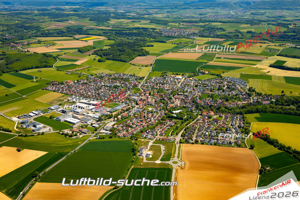 Luftaufnahme von  Schechingen - Die Luftaufnahme wurde 2025 vom UL-Flugzeug heraus erstellt ( keine Drohne ) - Hochauflösende Luftaufnahme - für professionelle Ausdrucke geeignet. Die Geschenkidee !Mit Lizenz und Bildrechte bestellbar