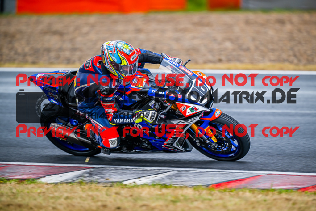 MaZZes_FotoMatrix_220625_7453 | PROSUPERSTOCK