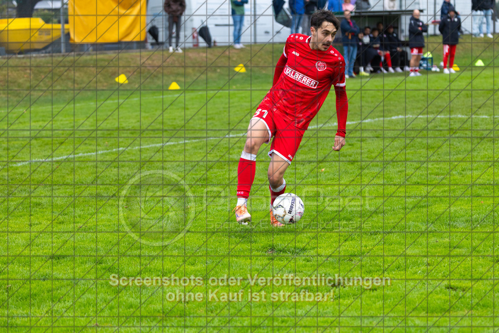 20261011_162152_0387_(c)_by_PhotoPeet | #,KSG Eislingen (grün) vs. 1.FC Donzdorf (rot), Fußball, Bezirksliga - Bezirk Neckar/Fils, 07. Spieltag, Saison 2026/2027, Rasensportplatz, Albstraße 69, 73054 Eislingen, 11.10.2026 - 15:00 Uhr,Foto: PhotoPeet / Sport- &amp; Eventfotografie / Peter Harich